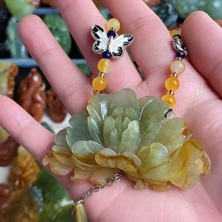 未镶嵌蛇纹石玉颈饰