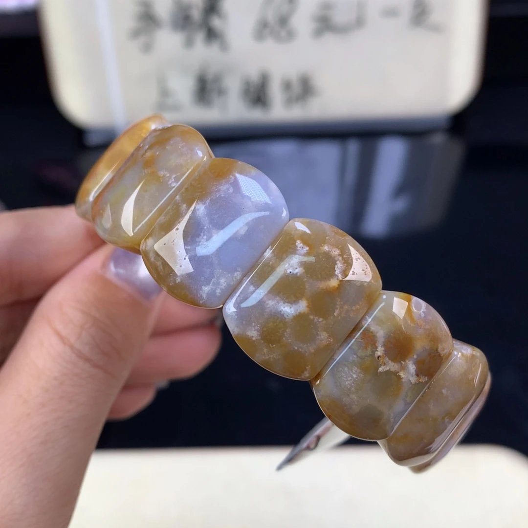 硅化珊瑚（珊瑚玉）未镶嵌吊坠(赠链)精美五折手牌（54号）