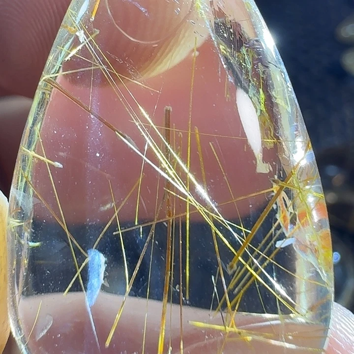 一***秋未镶嵌颈饰发晶你