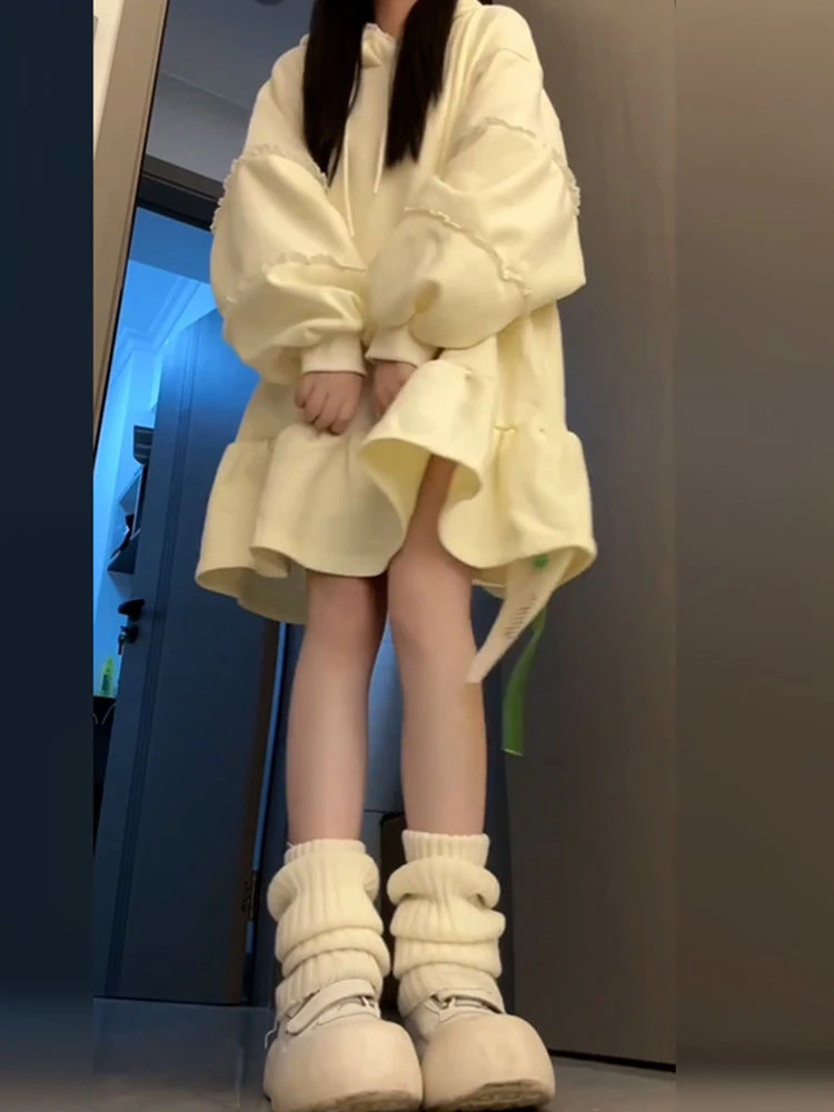 大码胖MM春秋款奶黄色卫衣连衣裙宽松小个子短款显瘦设计感百搭