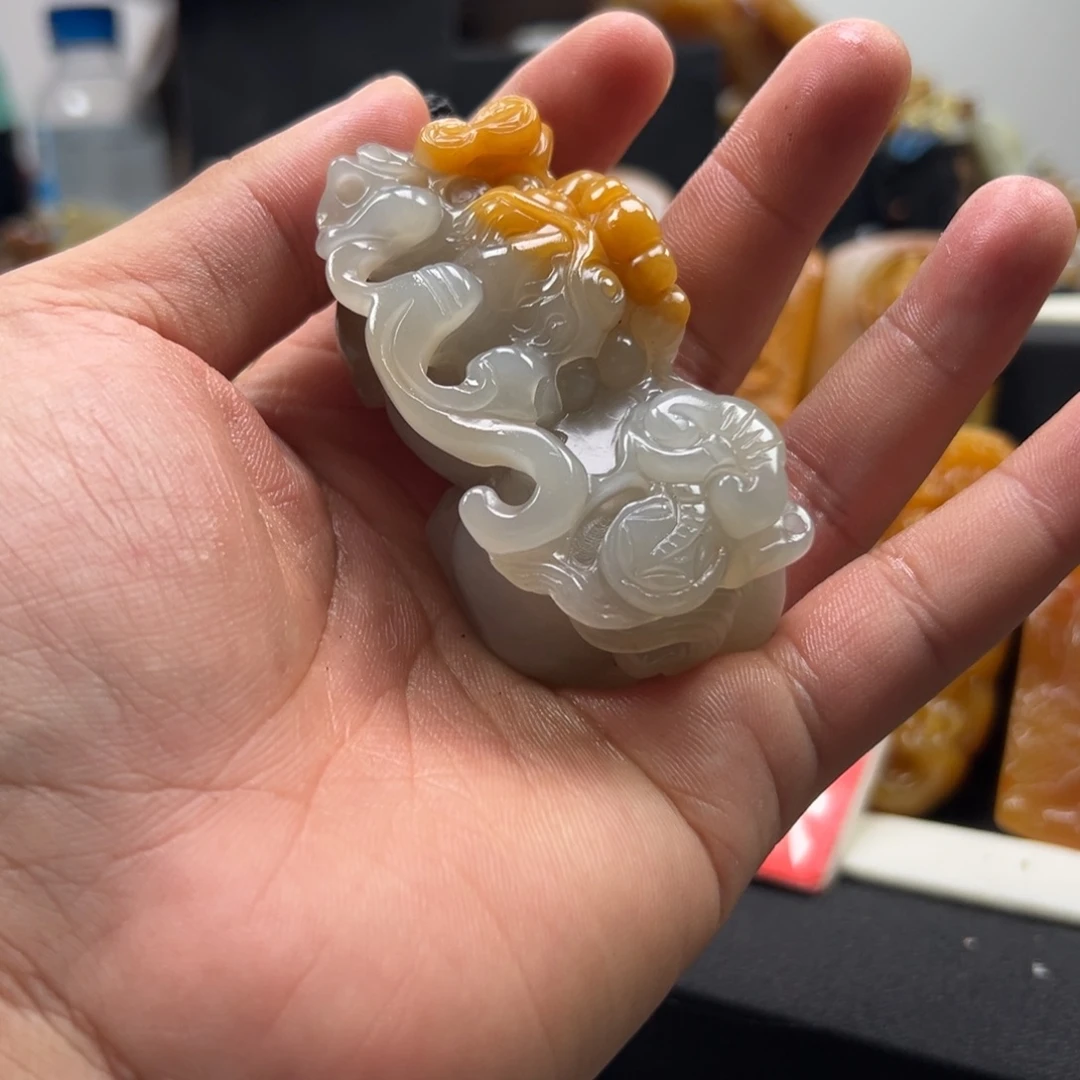 石英质玉（黄龙玉）未镶嵌hly