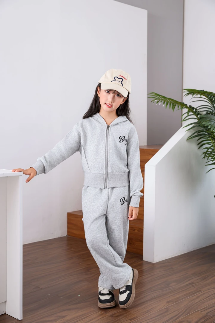 【现货】女童秋季新款卫衣套装洋气女宝宝开衫上衣压条纹裤两件套
