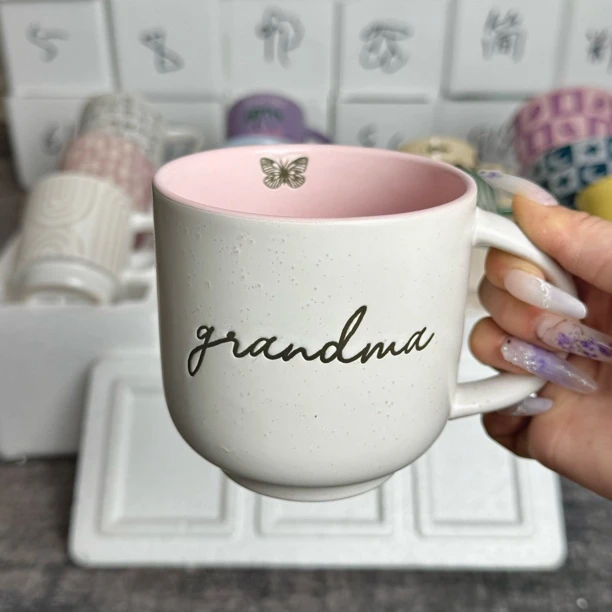 福利内壁蝴蝶手绘陶瓷杯子微瑕