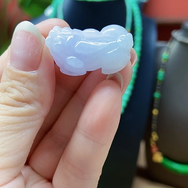 翡翠未镶嵌颈饰吊坠