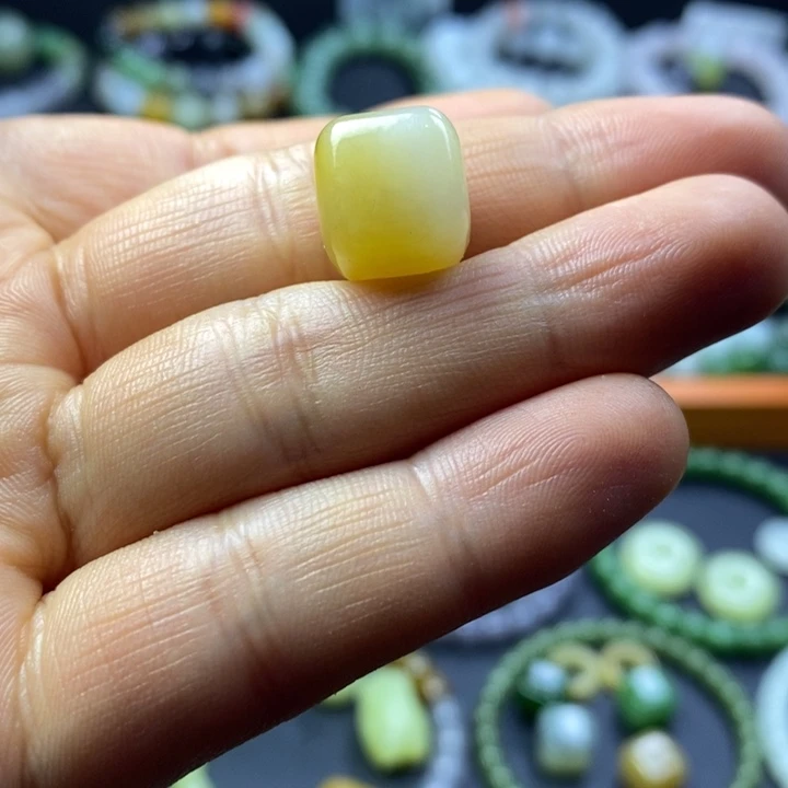 和田玉未镶嵌珠宝半成品糖白方块卡12