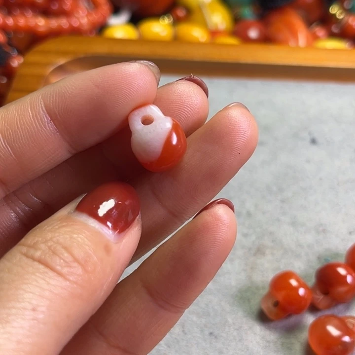 颈饰琉璃茂*琉璃……….