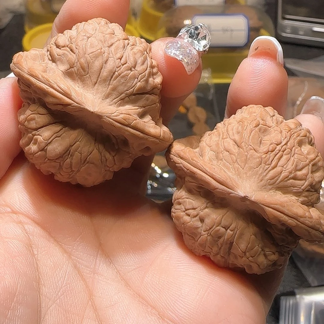 文玩核桃吊坠43血麒麟全