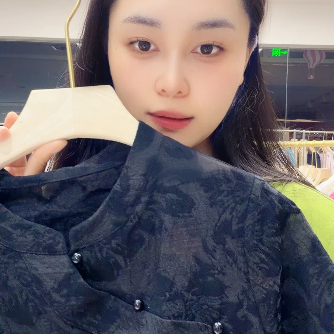 简****哈哈哈哈哈哈哈哈哈哈哈哈