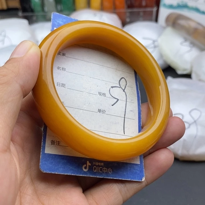 未镶嵌手镯石英质玉