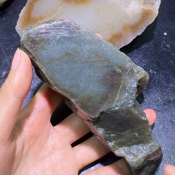 未镶嵌和田玉（糖玉）珠宝半成品