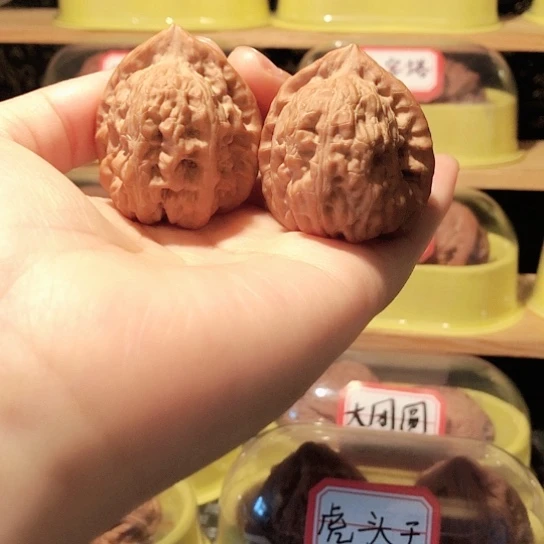 文玩核桃赤龙鸡心