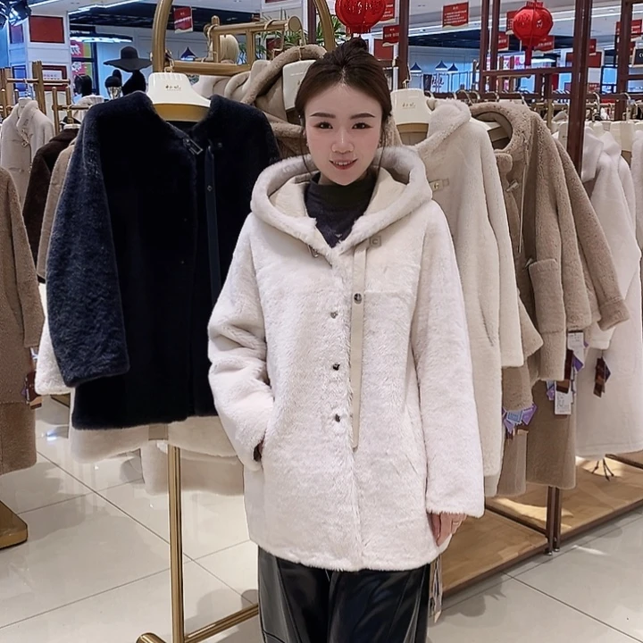 闪1 初晓皮草 初晓皮草