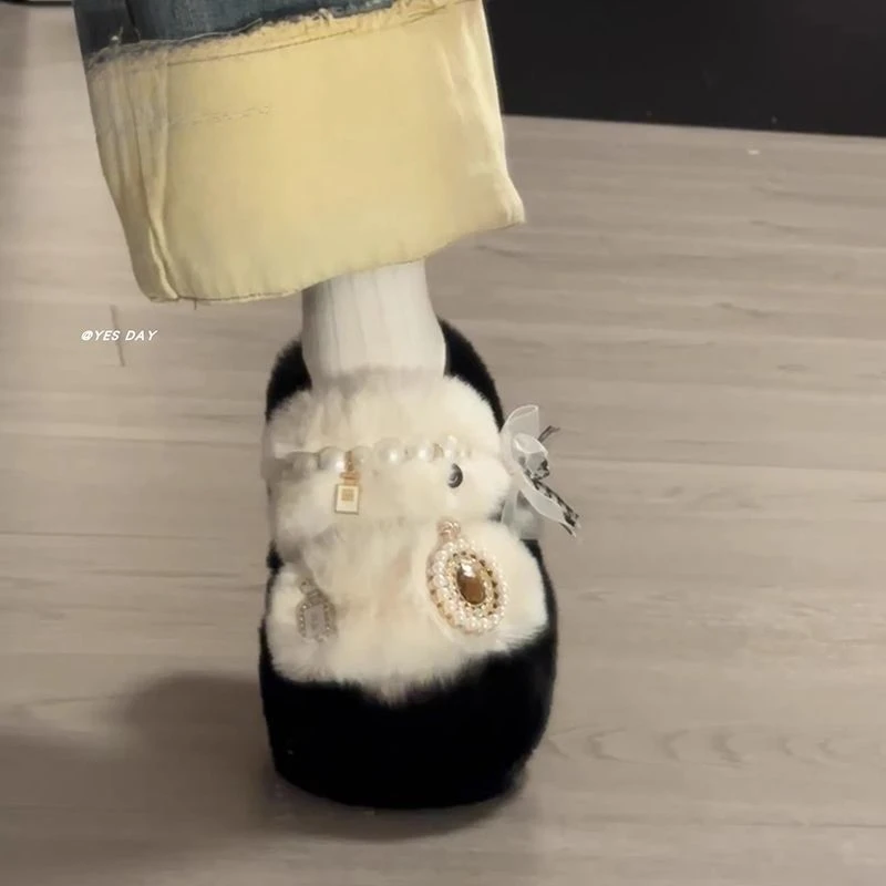 时尚百搭甜美珍珠仙女风毛毛拖鞋女2025秋冬新款时尚露趾一字棉拖