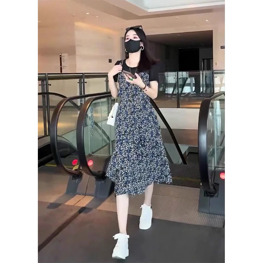 假两件吊带碎花连衣裙女2025夏季新款时尚气质收腰显瘦垂坠感裙子