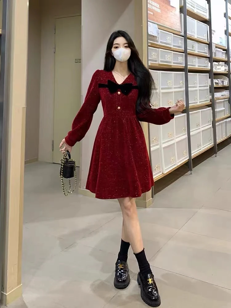 秋季新款法式气质时尚轻奢高级感独特超好看修身连衣裙