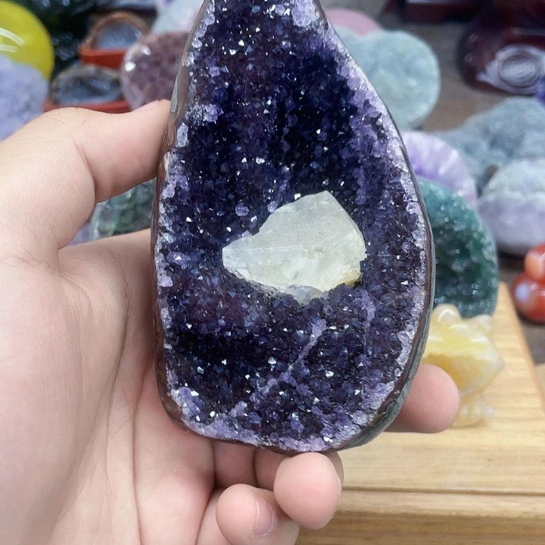 紫晶未镶嵌大型摆件（非配饰）