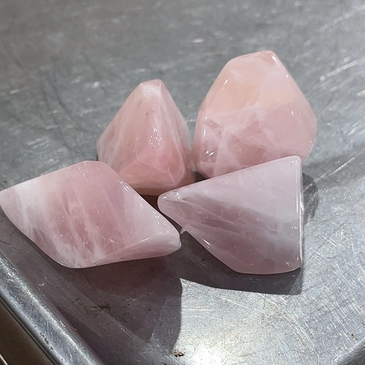 珠宝半成品水晶未镶嵌