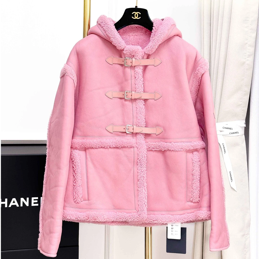 99新 LouisVuitton/路易威登 40码 粉色羊羔毛拼皮长袖连帽外套