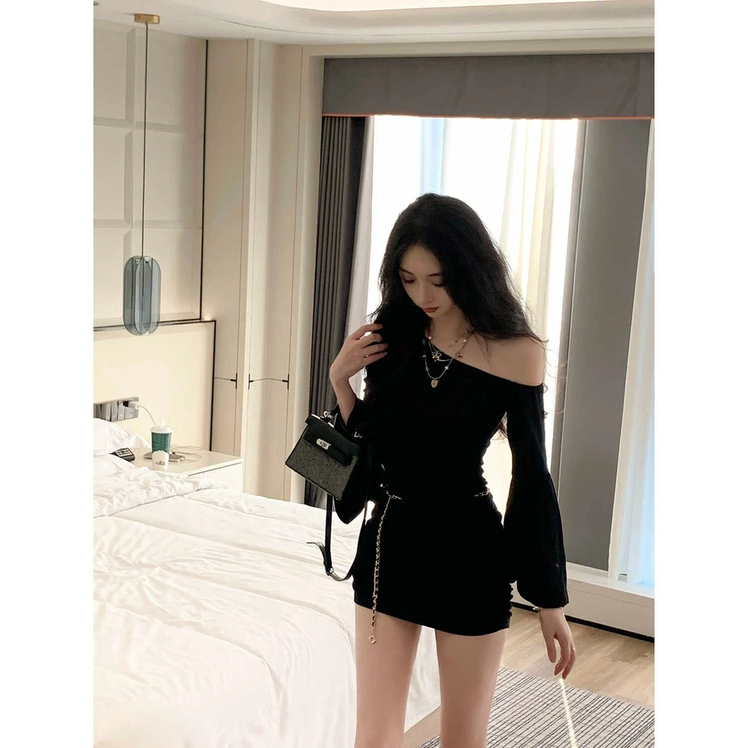 pinkmoon||一字肩喇叭袖连衣裙女性感包臀小妈裙名媛显身材裙子