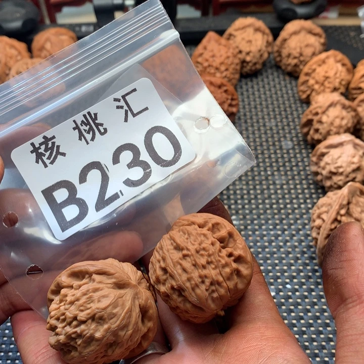 吊坠文玩核桃金麒麟