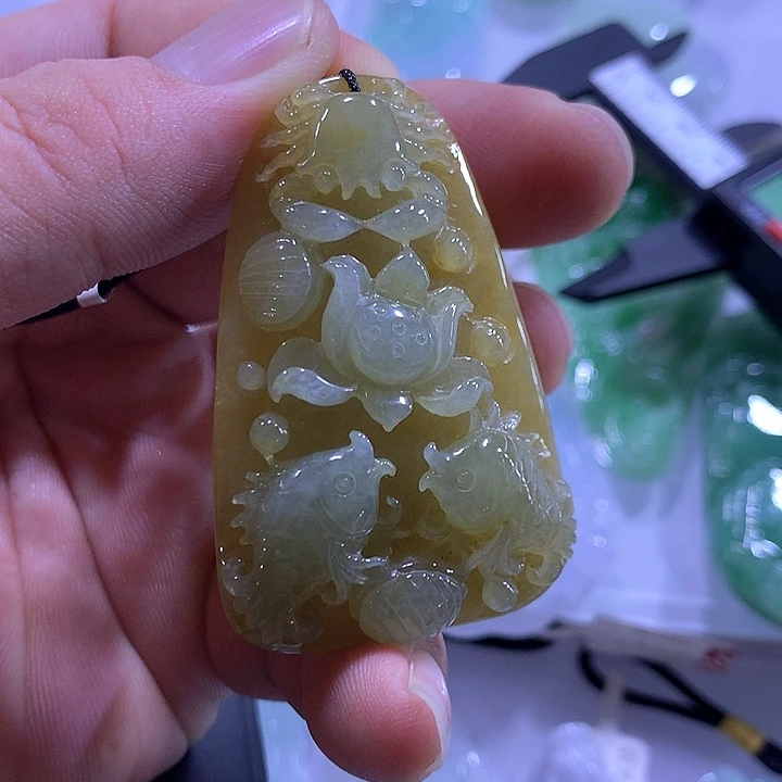 颈饰未镶嵌翡翠天然翡翠A货吊坠