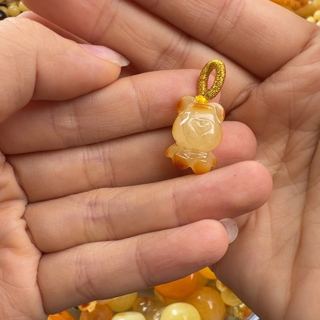 琥珀未镶嵌珠宝奇石