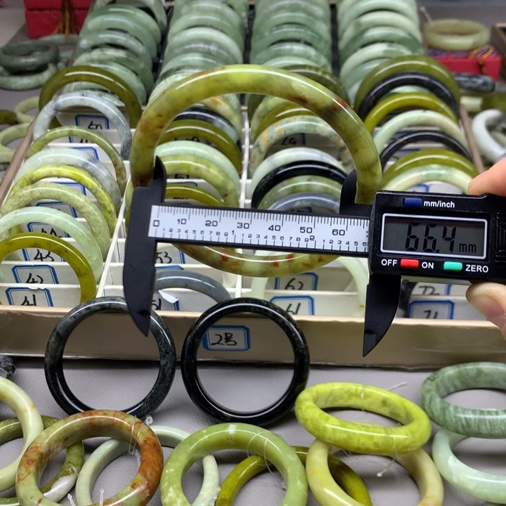 未镶嵌蛇纹石玉手镯47