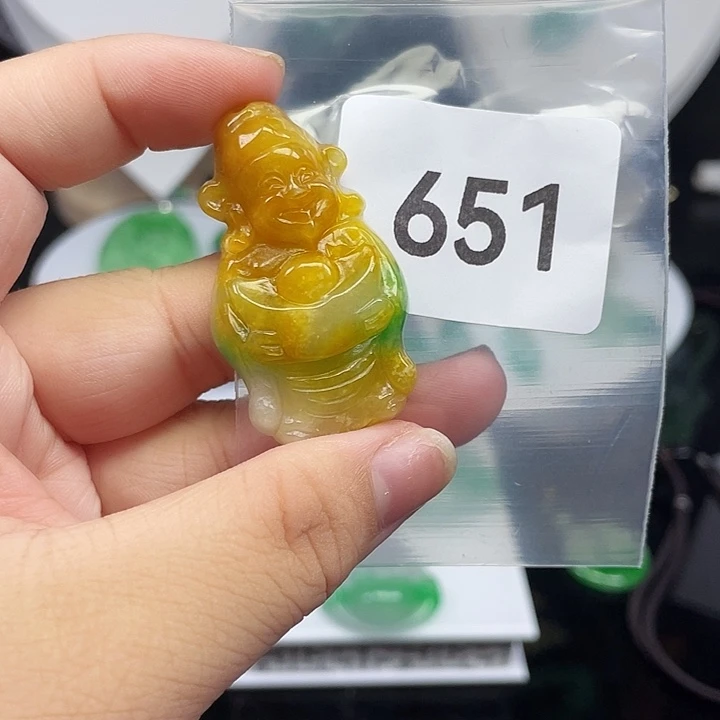 翡翠未镶嵌吊坠(赠链)