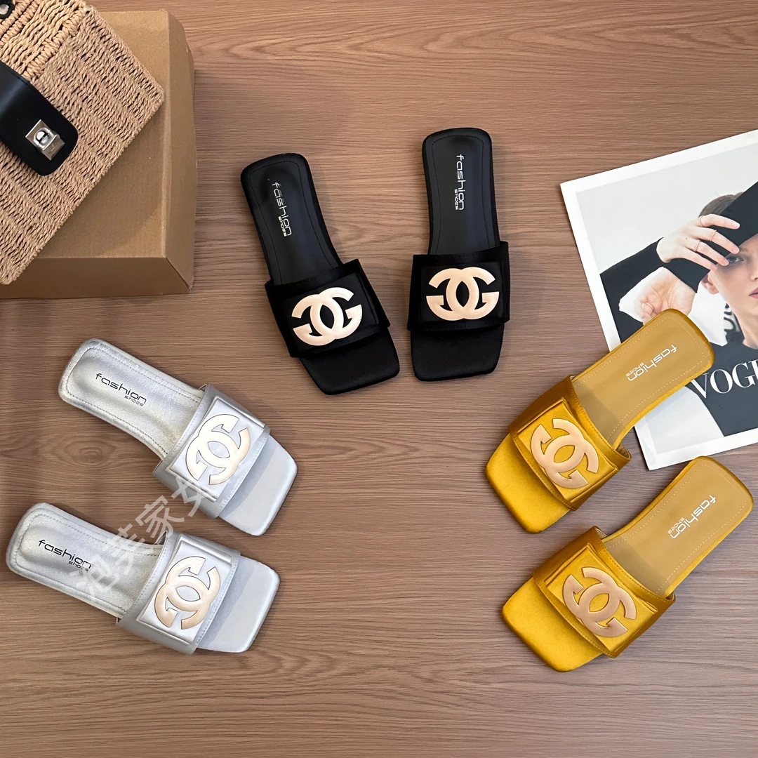 2025年夏季新款时尚韩版百搭简约外穿网红凉拖鞋女