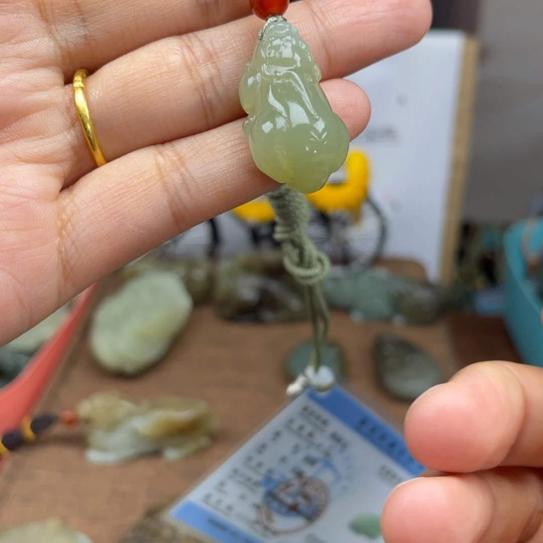 和田玉颈饰未镶嵌