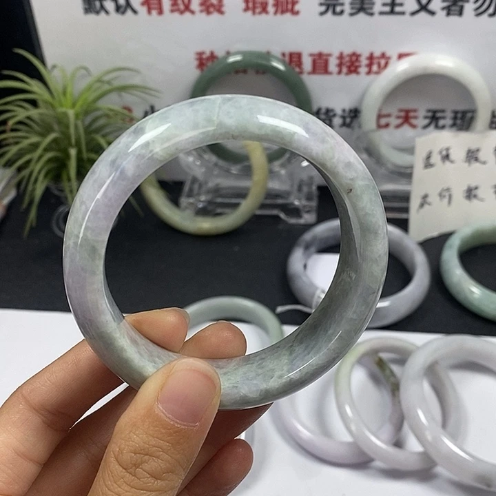 未镶嵌手镯翡翠  62号   56.7圈