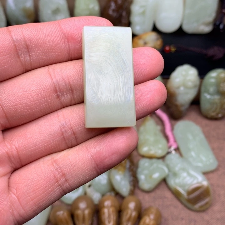 和田玉（糖玉）未镶嵌颈饰