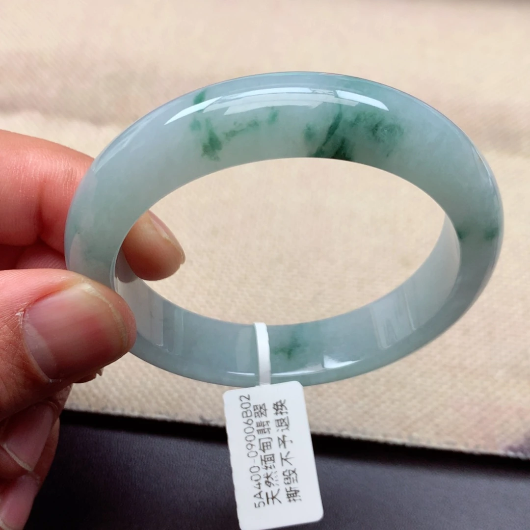翡翠手镯未镶嵌缅甸翡翠