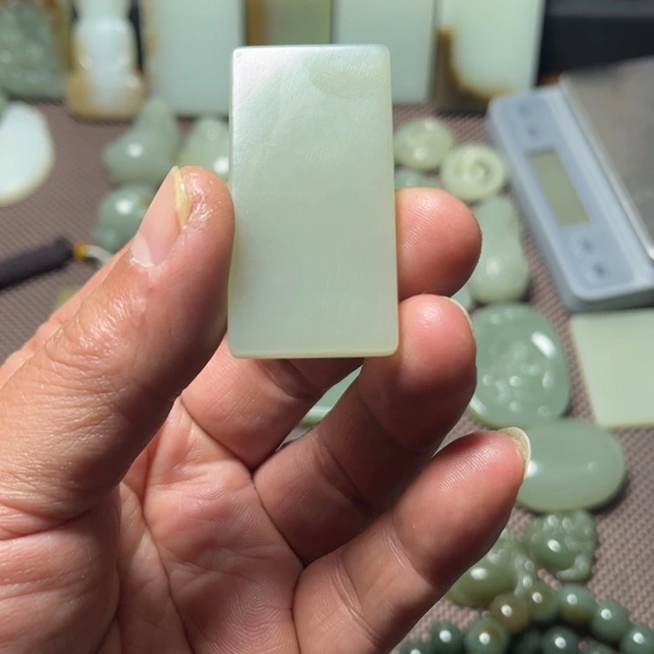 和田玉（糖玉）未镶嵌挂件