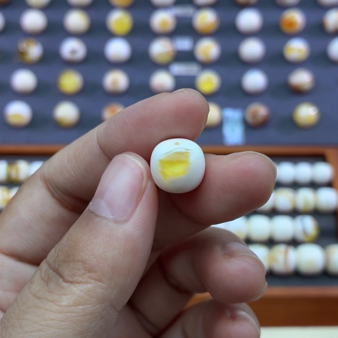 琥珀未镶嵌裸石11老型溏心蛋