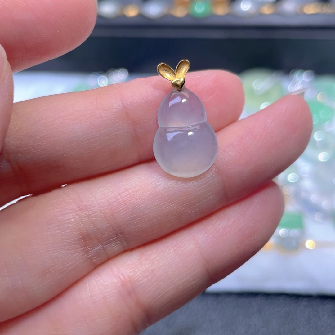 翡翠18K金镶嵌颈饰翡翠