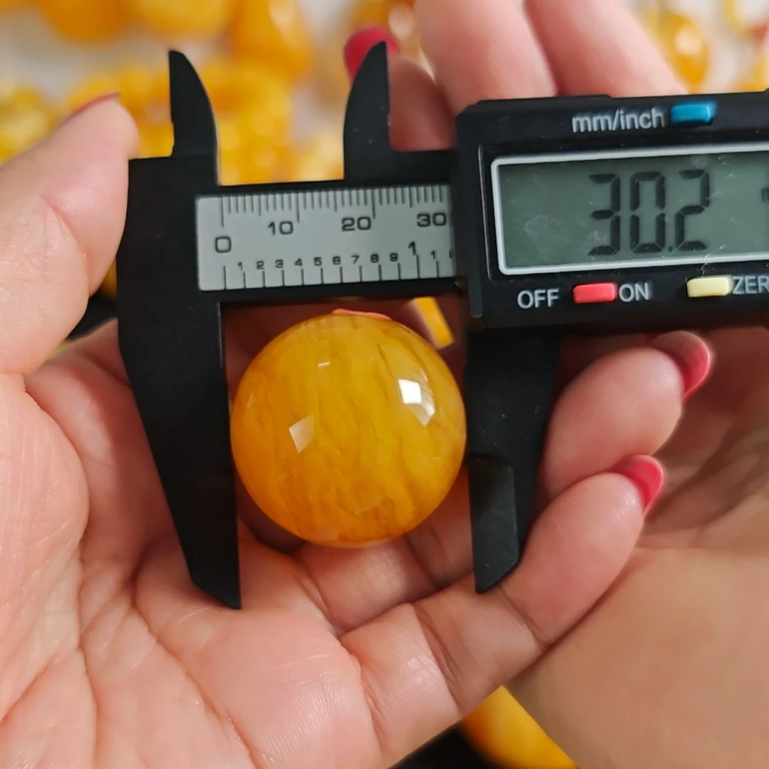 蜜蜡吊坠(赠链)未镶嵌圆珠锁骨链