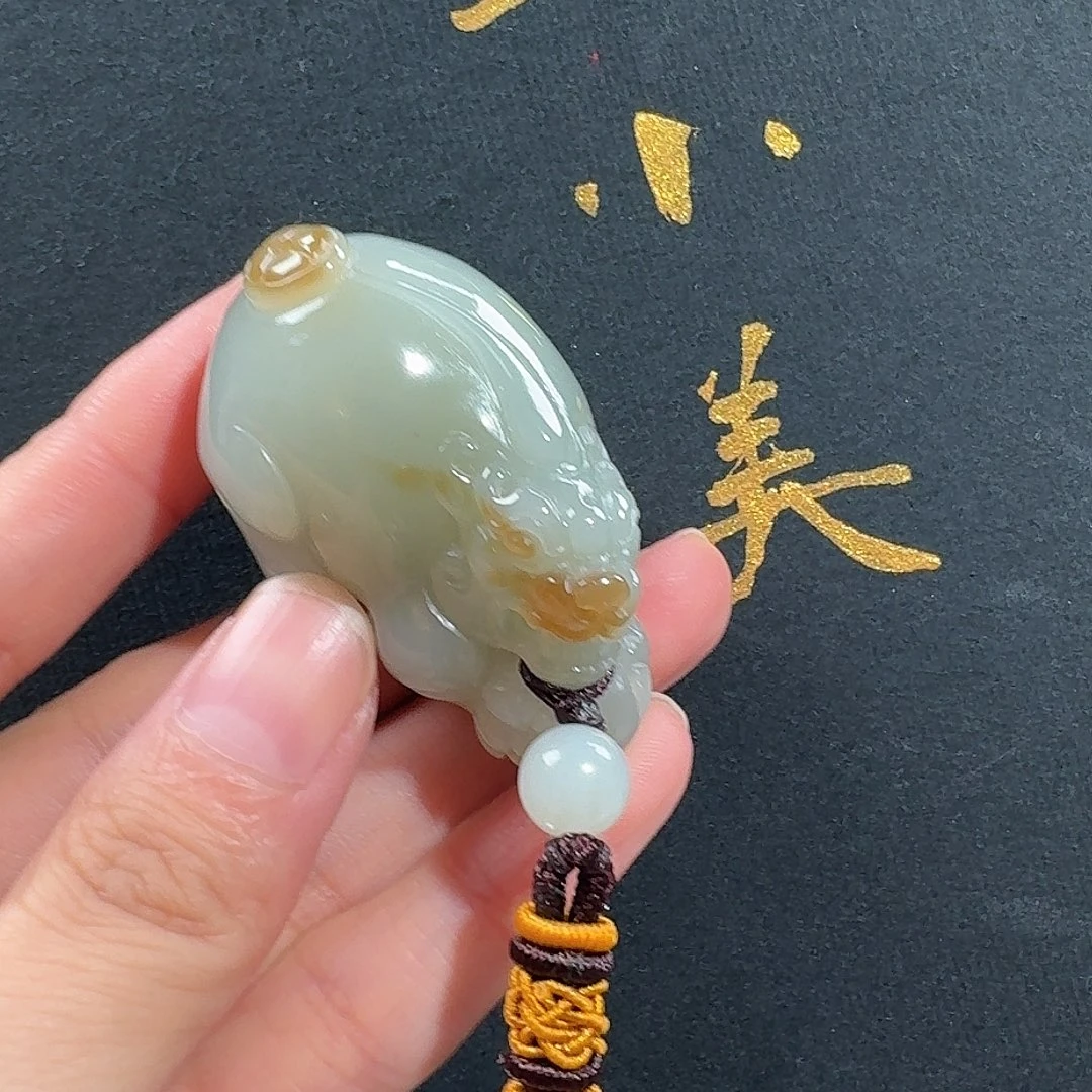 颈饰未镶嵌和田玉且末近矿