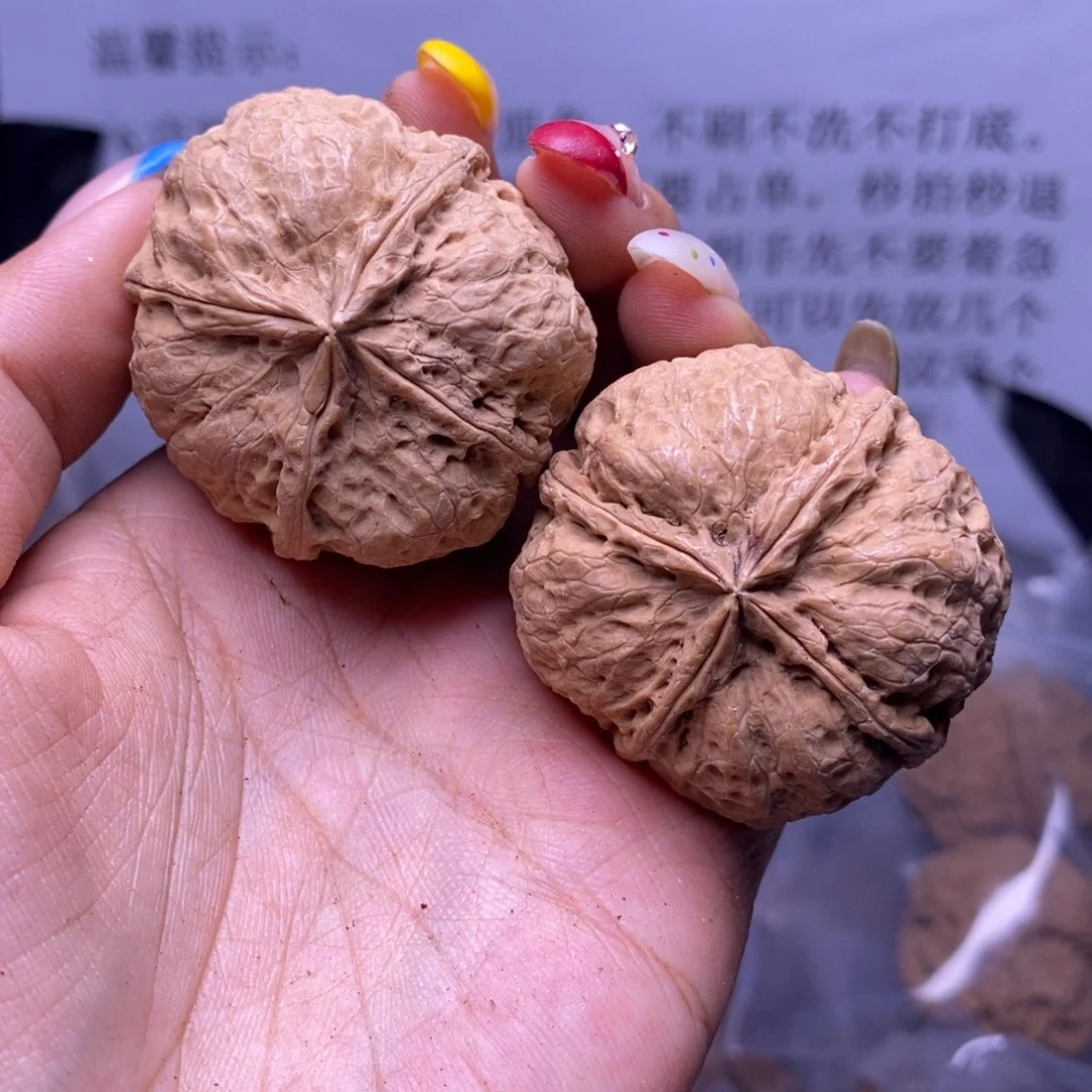 文玩核桃把件云南野生铁核桃111号43mm