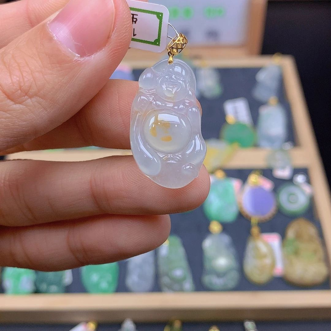 翡翠颈饰18K金镶嵌翡翠
