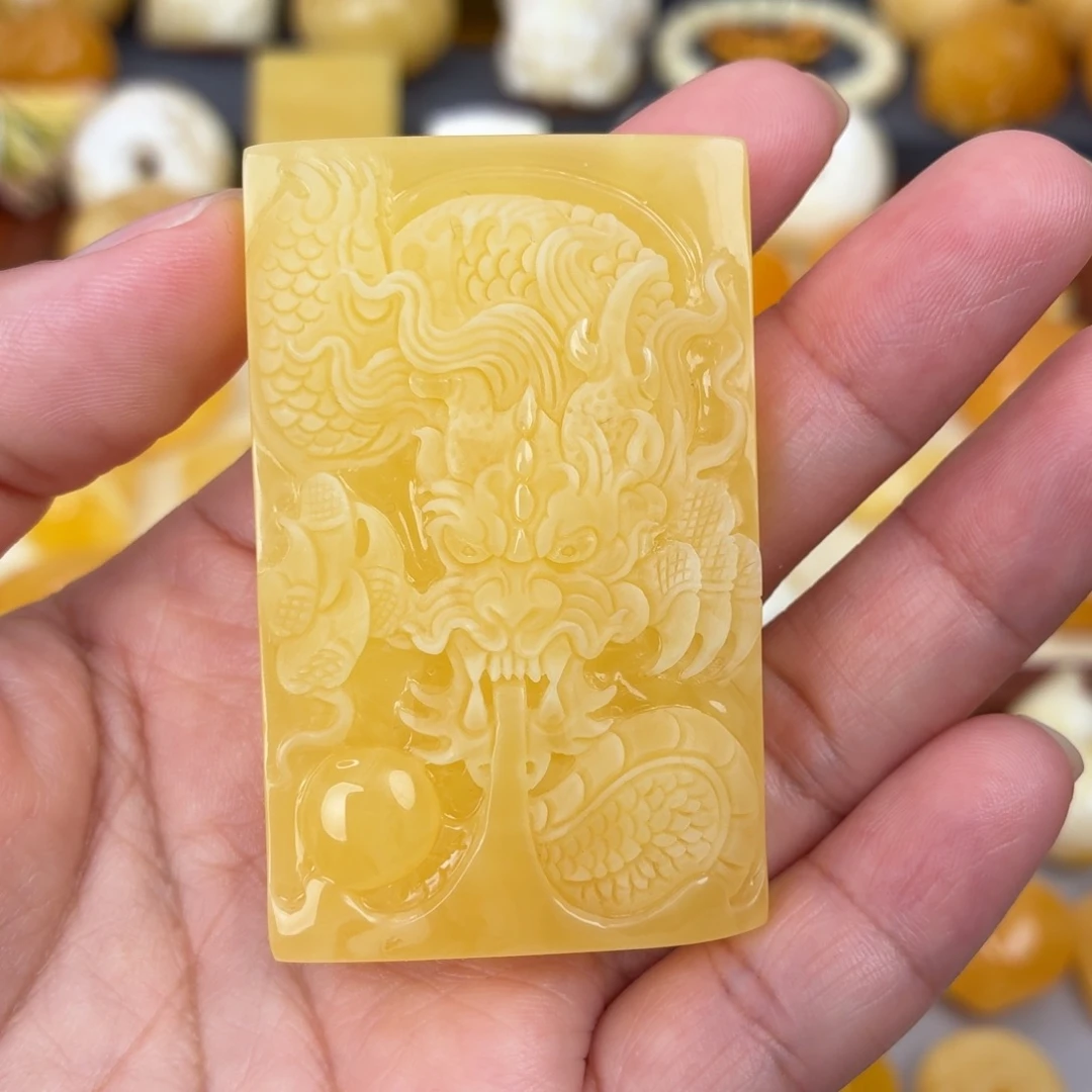 蜜蜡未镶嵌吊坠(不含链)龙牌