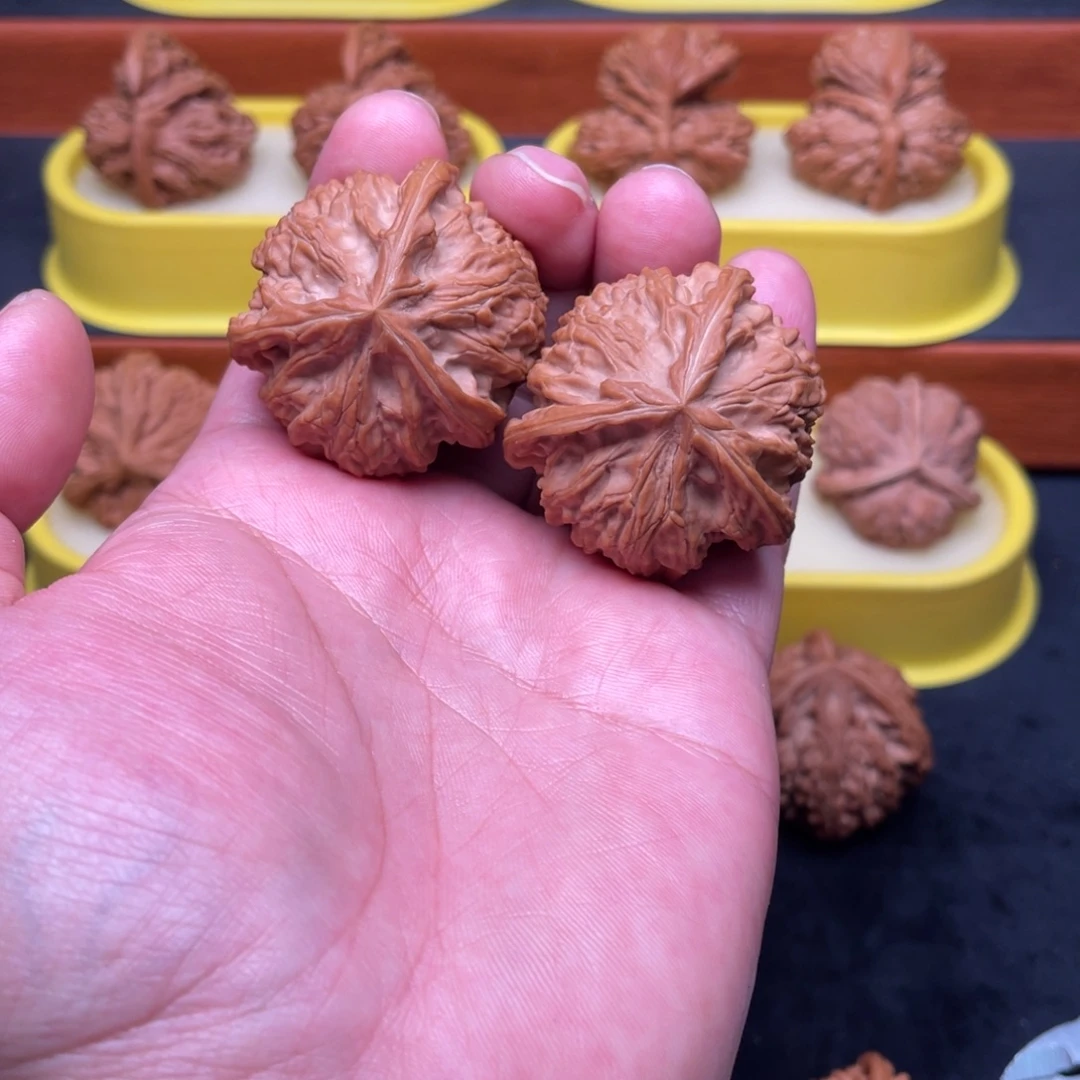 C***骎核桃手串/手链玉龙粗筋