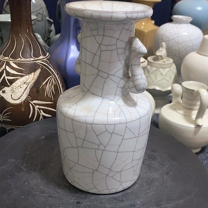 摆件官窑双耳瓶1111