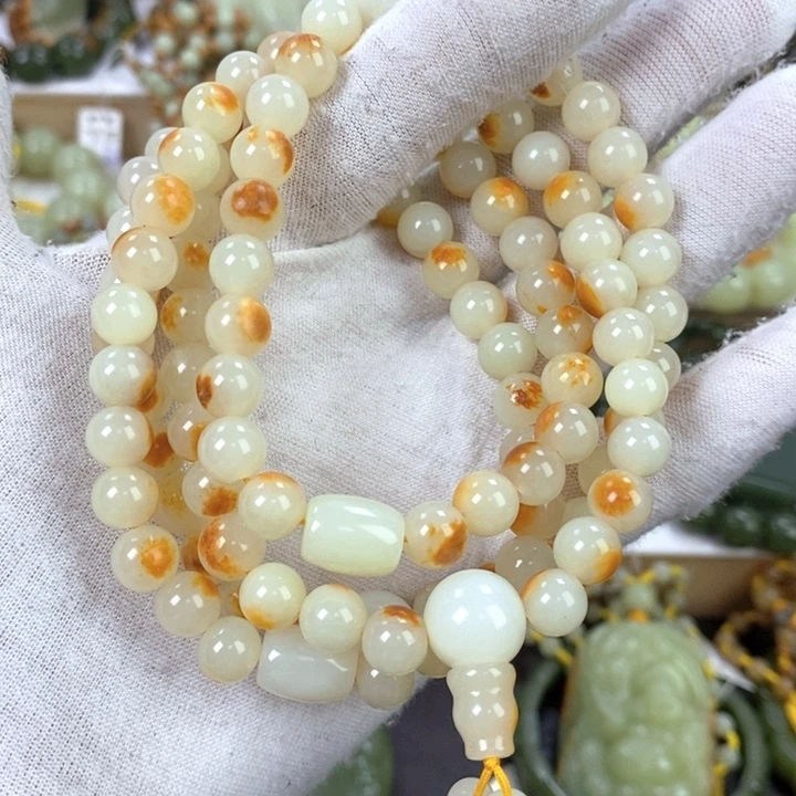 【闪购商品】透闪石质玉手串未镶嵌海*