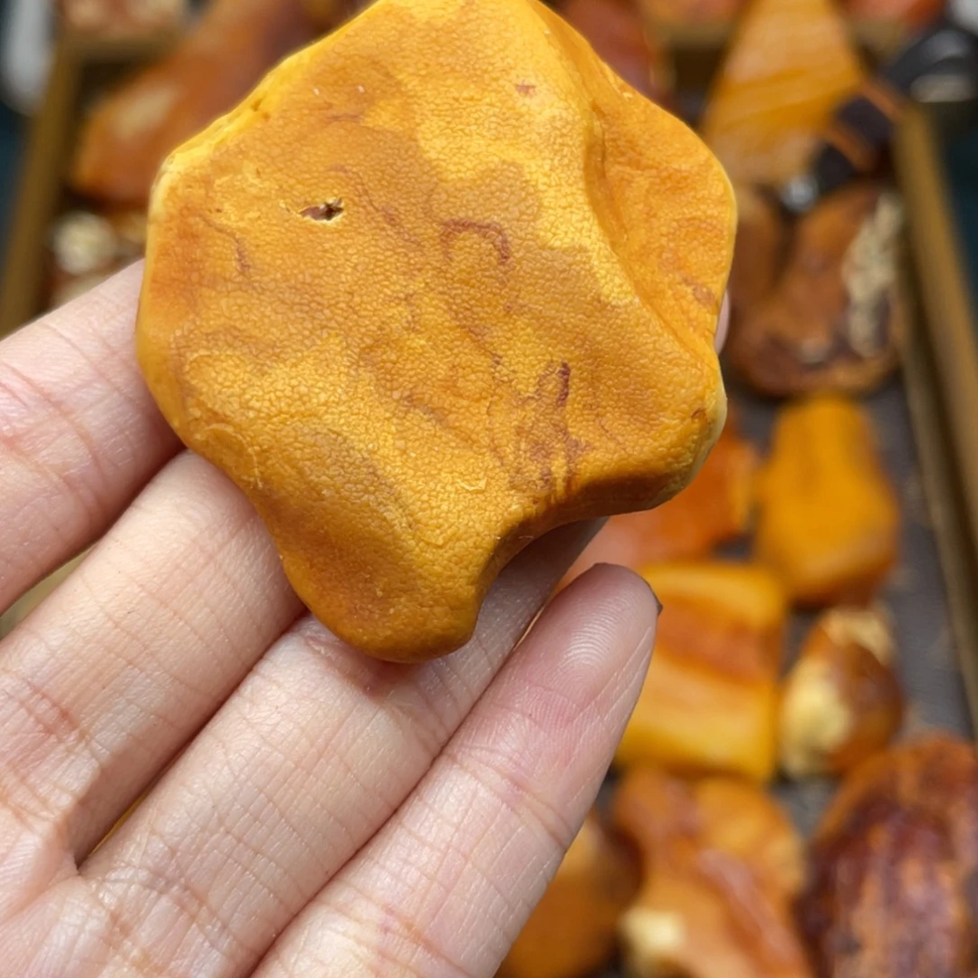 琥珀未镶嵌珠宝奇石