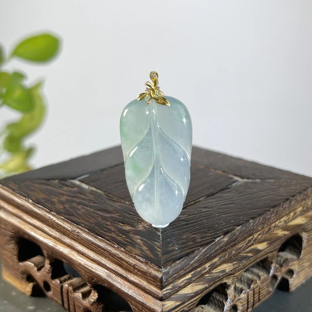 JXZC26-103 天然缅甸A货翡翠 18K扣头金枝玉叶