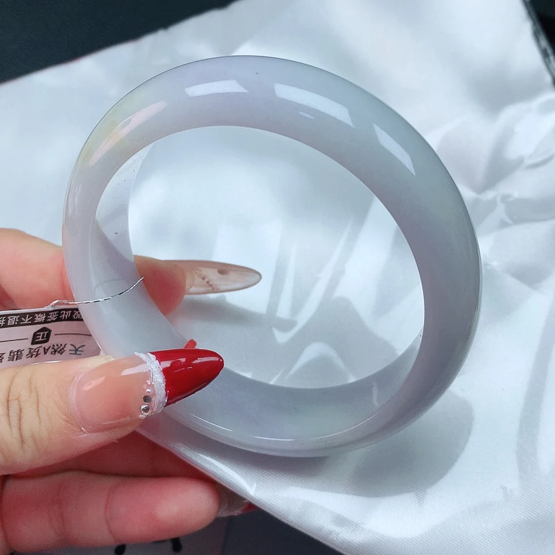 翡翠手镯未镶嵌60轮胎