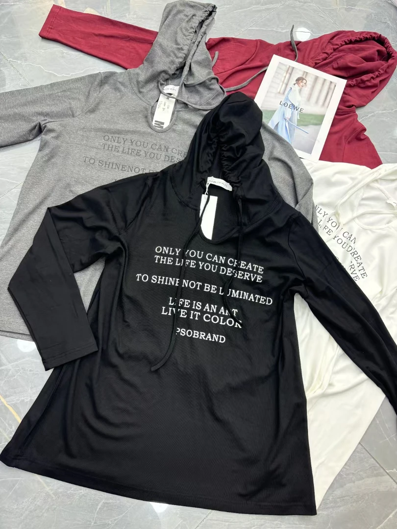 莫代尔棉连帽字母印花T恤