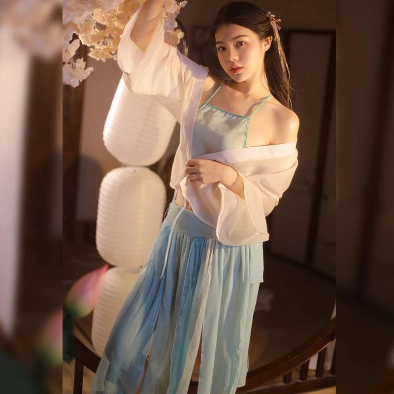 【鱼水之欢】中国风性感刺绣汉服肚兜款睡裙