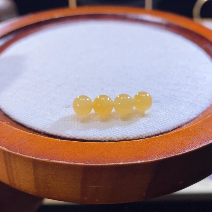 翡翠未镶嵌吊坠(不含链)翡翠冰黄珠（随机发一个）